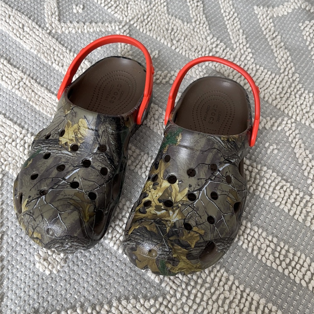 Kids Crocs - Camo size 3
